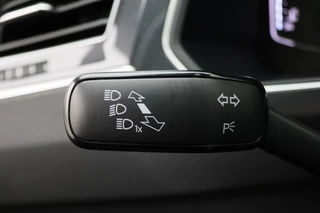 Volkswagen Tiguan Leer, Panoramadak, ACC, Camera, Apple Carplay, DAB, PDC, Trekhaak, 19'' - afbeelding nr 38