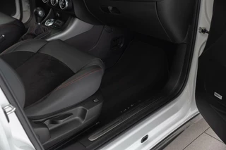 Alfa Romeo Giulietta Alfa Romeo Giulietta 1.750 Turbo Veloce QV 240PK 2e Eig Carbon Panoramadak Kuipstoelen CarPlay Stoelverw. Full option - afbeelding nr 26