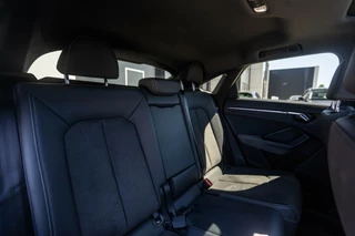Audi Q3 Audi Q3 45 TFSI Quattro S Line Stoel/Stuurverw|Pano|BOMVOL! - afbeelding nr 1