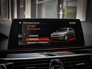 BMW 5 Serie BMW 5-serie Touring 530d xDrive M-Sport | HUD | PANO | H&K | TREKHAAK | LEER | CARPLAY | FULL OPTION - afbeelding nr 60