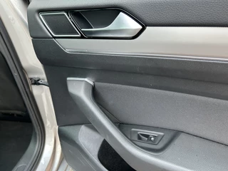 Volkswagen Passat Volkswagen Passat Variant 1.4 TSI ACT Connected Series Aut Navi ECC Pano Trekhaak - afbeelding nr 42
