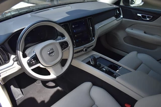 Volvo V60 Volvo V60 B3 163pk Plus Bright | Climate | Driver Assist | Blond Leder - afbeelding nr 3