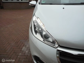 Peugeot 208 Peugeot 208 1.2 PureTech Blue Lion 5d  TREKHAAK+PARELMOER - afbeelding nr 18