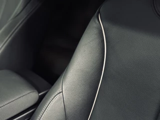 BMW 3 Serie BMW 3 Serie Touring 320i Edition M-Sport | Leder | NaviProf | CarPlay - afbeelding nr 26