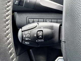 Peugeot 308 Peugeot 308 SW 1.2 PureTech Allure Leder/alcantara Led koplampen Camera Cruise Navigatie - afbeelding nr 6