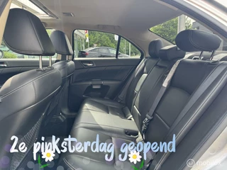 Suzuki Kizashi Suzuki Kizashi 2.4 Sport / Navigatie / Panoramadak / Luxe - afbeelding nr 23
