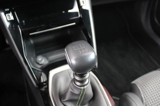 Peugeot 2008 Peugeot 2008 1.2 130PK GT | NAVIGATIE 10