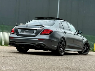 Mercedes-Benz E-Klasse Mercedes E-klasse AMG E63s 4MATIC+ Edition 1| Pano | Perform. Seats | 3D Burmester - afbeelding nr 2