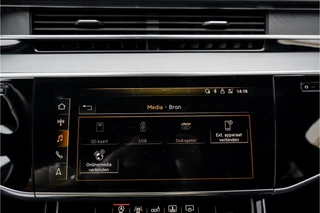 Audi A8 Audi A8 55 TFSI Quattro ProLine Plus B&O Matrix Schuifdak 4Wielsturing 20