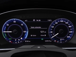 Volkswagen Passat Volkswagen Passat Variant TSI GTE 218PK DSG / Highline / R-Line / LED - afbeelding nr 15