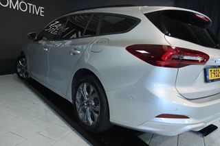 Ford Focus Ford Focus Wagon 1.0 EcoBoost Hybrid ST Line / KEYLESS / CAMERA / STUUR+STOELVERW - afbeelding nr 3