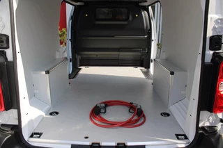 Peugeot e-Expert Peugeot e-Expert LONG (L3) 75 kWh 136PK 3-FASE | SCHUIFDEUREN LINKS EN RECHTS | NAVIGATIE 10