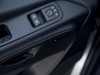 Mercedes-Benz Sprinter Mercedes-Benz Sprinter 316 2.2 CDI L2H2 7G-tronic | Distronic | LED | Gr.lichtass. | Standkachel | Lane Assist | Leer | Stoelverwarming | 17