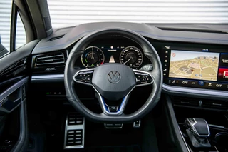 Volkswagen Touareg Volkswagen Touareg R 3.0 TSi eHybrid 4MOTION | Full Option | Panodak | Massage | Trekhaak | Black Style | 21 inch | - afbeelding nr 8