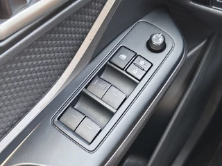 Toyota C-HR Toyota C-HR 1.8 Hybrid Active | Trekhaak | Org. NL! | Andoroid Auto, Apple C - afbeelding nr 24