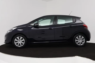 Peugeot 208 Peugeot 208 1.2 PureTech Blue Lease Active (PARKEERSENSOREN ACHTER, NAVIGATIE, BLUETOOTH, NL-AUTO, GOED ONDERHOUDEN) - afbeelding nr 2