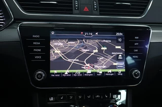 Škoda Superb Škoda Superb Combi 2.0 TDI Business Edition | Panoramadak | ACC | Canton | Camera - afbeelding nr 20