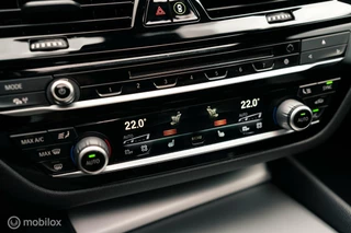 BMW 5 Serie BMW 520i Touring M Perf. | 2020 | Black Pack | Panodak|NAP - afbeelding nr 26