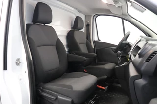 Renault Trafic - A/C Climate - Cruise - Navi - Trekhaak - €13.950,- Excl. - afbeelding nr 4
