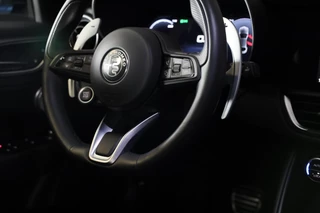 Alfa Romeo Giulia Alfa Romeo GIULIA 2.0 T GME AWD Tributo Italiano / FACELIFT / Digital Cockpit / Acc / HK / Leder / Elek Stoelen / Camera / 19 Inch - afbeelding nr 7