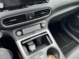 Hyundai Kona Hyundai Kona EV Premium 64 kWh 204pk Full Leder | Adaptieve Cruise | Achteruitrijcamera | Climate control | Grote Accu! - afbeelding nr 8