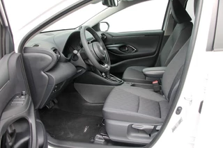 Toyota Yaris Toyota Yaris 1.5 Hybrid 115 Team Player - 93 pk **Camera / Carplay - afbeelding nr 7