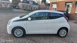 Toyota Aygo Toyota Aygo 1.0 VVT-i X Play - afbeelding nr 6