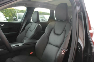 Volvo XC60 Volvo XC60 T6 Recharge AWD Inscription Exclusive | Panoramadak | Leder | Stoelverwarming | Parkeercamera | Keyless - afbeelding nr 16