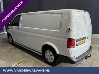 Volkswagen Transporter Volkswagen Transporter 2.0 TDI L2H1 Fabrieksgarantie Euro6 # Airco | Apple Carplay | Trekhaak | Cruisecontrol Android Auto, Parkeersensoren, Sidebars, Bijrijdersbank - afbeelding nr 2