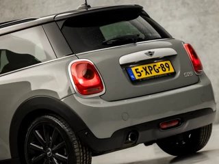 MINI Cooper Automaat (PANORAMADAK, GROOT NAVI, HEAD-UP DISPLAY, STOELVERWARMING, GETINT GLAS, SPORTSTOELEN, LEDER, CRUISE, NIEUWE APK, NIEUWSTAAT) - afbeelding nr 14