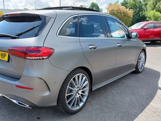 Mercedes-Benz B-Klasse Mercedes-Benz B-Klasse 180 136pk Automaat Launch Edition Premium Plus AMG-Line | Navi | Clima | Cruise | Led Matrix | Keyless Entry | Panorama Schuifdak | Pdc V+A+Assist+Camera | Privacy Glass | 19''lm - afbeelding nr 45
