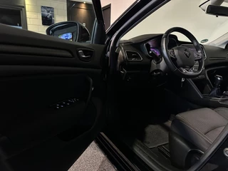 Renault Mégane Renault Mégane 1.5 DCI BOSE RIJKLAAR l CLIMA l NAVI l LMV l - afbeelding nr 13