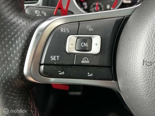 Volkswagen Golf Volkswagen Golf 2.0 TSI GTI AUTOMAAT/PANODAK/NAVI/CRUISE - afbeelding nr 15