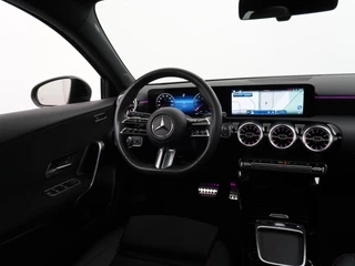 Mercedes-Benz A-Klasse Mercedes-Benz A-klasse 200 AMG Line RIJKLAARPRIJS INCL. 12 MND. BOVAGGARANTIE | PANO | CAMERA | AMBILIGHT - afbeelding nr 22