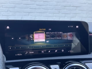 Mercedes-Benz A-Klasse Mercedes-Benz A-Klasse 200 Business Solution AMG | Pano | Trekhaak | ACC | 360* Camera | LED | DAB+ | 18 inch - afbeelding nr 21