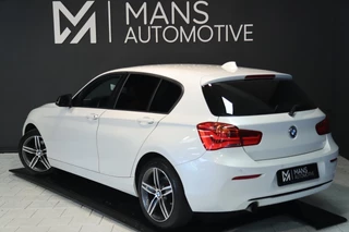BMW 1 Serie BMW 1-serie 118i / LEDER / CAMERA / CRUISE / LED / STOELVERW / 17'' - afbeelding nr 5
