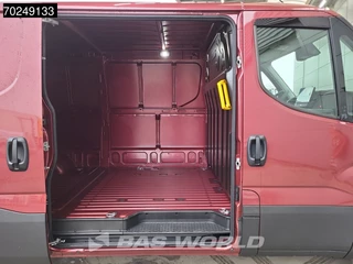 Iveco Daily Iveco Daily 35C21 3.0L Automaat Laag dak L2H1 Uniek! LED Trekhaak Navi ACC 8m3 Airco Trekhaak - afbeelding nr 20