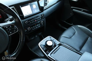 Kia e-Niro Kia e-Niro ExecutiveLine 64 kWh, Leer, Memory, stuur- Stoel verwarming/ventilatie, Pdc voor- achter, Camera, Adaptief Cruise, Dode hoek detectie, Carplay, Clima, Navi, Donkerglas. - afbeelding nr 27