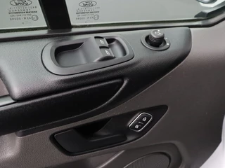 Ford Transit Custom Ford Transit Custom 2.0TDCI Kombi 9-Persoons | Personenbus | Kombi | Airco | 3-3-3 Stoelopstelling - afbeelding nr 8