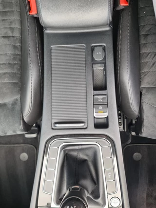 Volkswagen Passat Volkswagen Passat Variant 1.6 TDI NLS|Led|Pano|Virtueel Dash - afbeelding nr 16