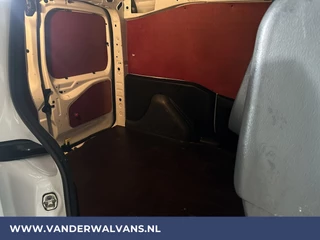 Peugeot Partner Peugeot Partner 1.6 BlueHDi 100pk L1H1 Euro6 Airco | Navigatie | Cruisecontrol | Trekhaak | Apple Carplay Parkeersensoren - afbeelding nr 8