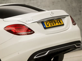 Mercedes-Benz C-Klasse 184Pk Automaat (SCHUIFDAK, NAVIGATIE, SFEERVERLICHTING, GETINT GLAS, LEDER, ELEK STOELVERWARMING, SPORTSTOELEN, CRUISE, LED KOPLAMPEN, NIEUWSTAAT) - afbeelding nr 13