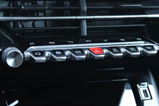 Peugeot 208 Peugeot 208 1.2 100PK AUTOMAAT ALLURE PACK | NAVIGATIE | ACHTERUITRIJ CAMERA | APPLE CARPLAY/ANDROID AUTO | LED KOPLAMPEN | LICHTMETALEN VELGEN 16