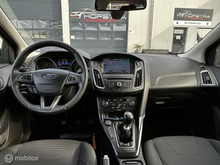 Ford Focus Ford Focus Wagon 1.0 Titanium Edition Navi PDC Clima NAP Netjes! - afbeelding nr 3