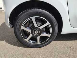 Renault Twingo Renault Twingo 1.0 SCe Intens AUT! 1e Eig! Zondag OPEN! - afbeelding nr 11