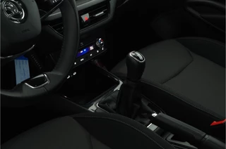 Škoda Fabia ŠKODA Fabia 1.0 TSI Selection 96pk > Camera/cruise/stoelverwarming/sfeerverlichting... | 8542 | - afbeelding nr 13