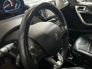 Peugeot 2008 Peugeot 2008 1.2 110 pk Allure | Pano | Clima | Cruise | CarPlay | Stoelverw. | PDC | 16
