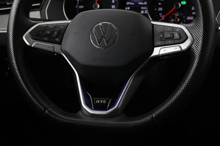 Volkswagen Passat Volkswagen Passat 1.4 TSI PHEV GTE | Head-Up | Stoelverwarming |  Camera | Adaptive cruise | Massage | Side Assist | Carplay | Matrix LED | Achterbankverwarming | Navigatie - afbeelding nr 11