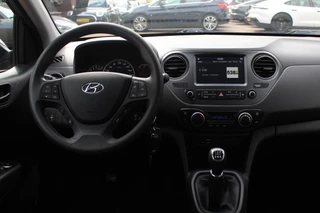 Hyundai i10 Hyundai i10 1.0i Go! 2017 / Navigatie / Apple CarPlay / Bluetooth / Lichtmetalen Velgen / Cruise control / Climate Control - afbeelding nr 9