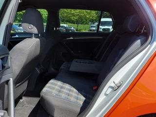 Volkswagen Golf 1.4 TSI PHEV GTE Executive | Navi | Clima | Adap.Cruise | Led Koplampen | Bluetooth Carkit+Streaming | Pdc V+A+Camera | Licht+Regensensor | Sfeerverlichting | Privacy Glass | 19''lm |Trekhaak - afbeelding nr 8